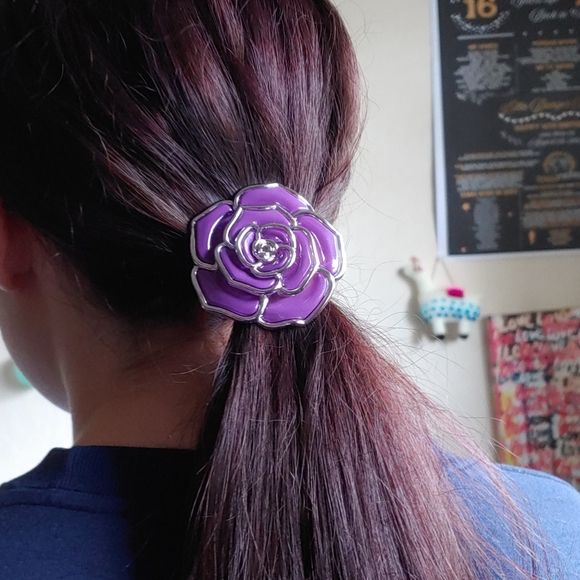 Flower hairtie - Picture 2 of 5